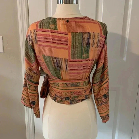 Z&L Europe wrap top made in India size small - Picture 3 of 9